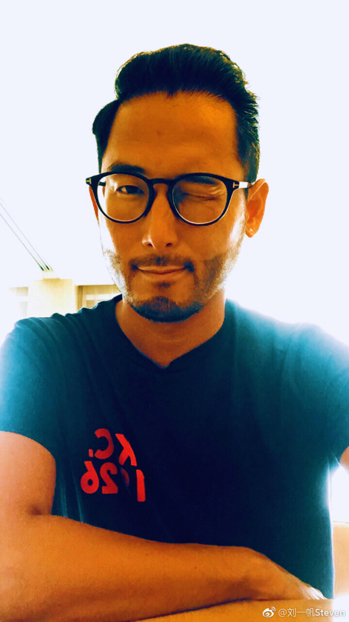 刘一帆老婆朱宏莉资料照片(刘一帆女儿) 刘一帆老婆朱宏莉资料照片(刘一帆女儿)