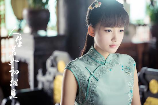 吕佳容捏乔任梁鼻子图