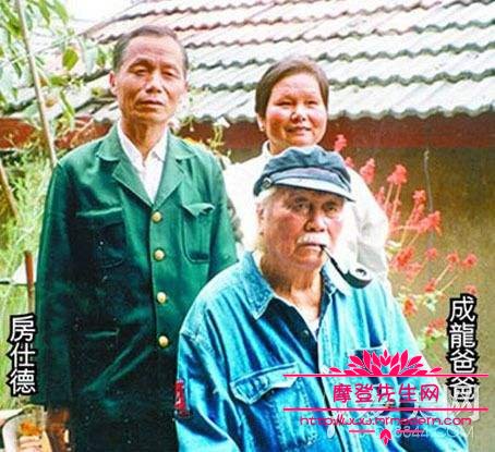 成龙同父异母的哥哥照片(成龙的亲哥哥)