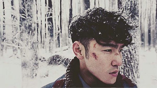 二黑等人被两只白毛黄皮子骗进了什么地方?