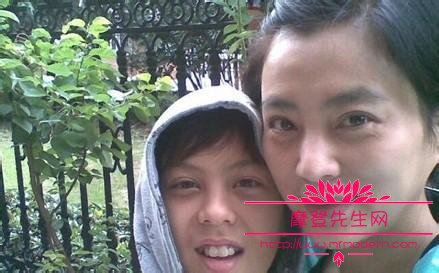 李玲玉和孙俪是什么关系？李玲玉的老公照片(李玲玉和老公合影)