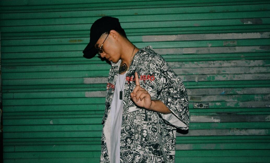 杨和苏是哪个厂牌(杨和苏是哪个厂牌英文名)