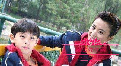 李玲玉和孙俪是什么关系？李玲玉的老公照片(李玲玉和老公合影)