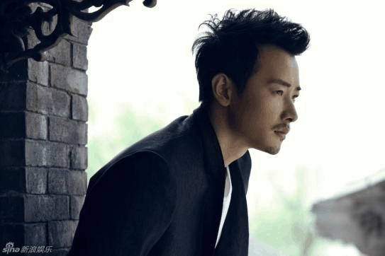 罗晋和唐嫣结婚了吗？罗晋为什么嘴唇发紫站(唐嫣和罗晋分开了吗)