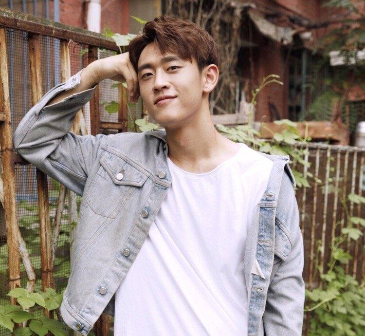 罗晋和唐嫣结婚了吗？罗晋为什么嘴唇发紫站(唐嫣和罗晋分开了吗)