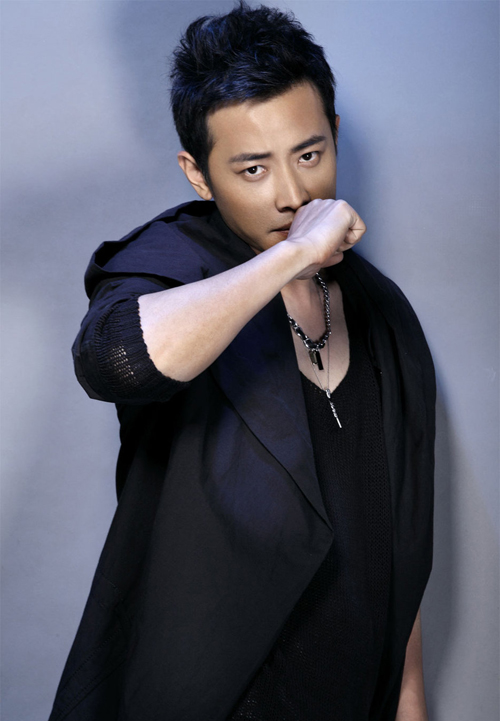 罗晋和唐嫣结婚了吗？罗晋为什么嘴唇发紫站(唐嫣和罗晋分开了吗)