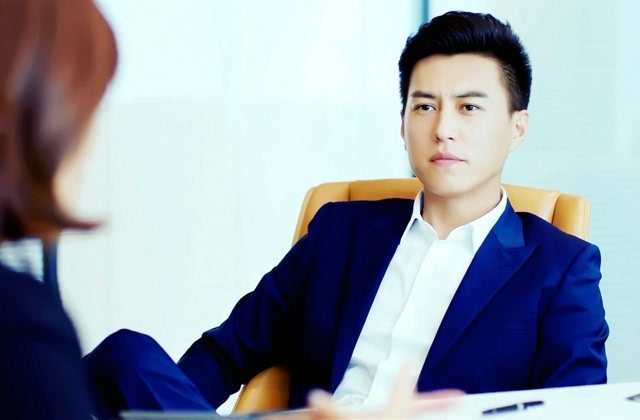 圈内人对靳东的评价如何？靳东的演技到底怎