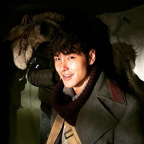 二黑等人被两只白毛黄皮子骗进了什么地方?