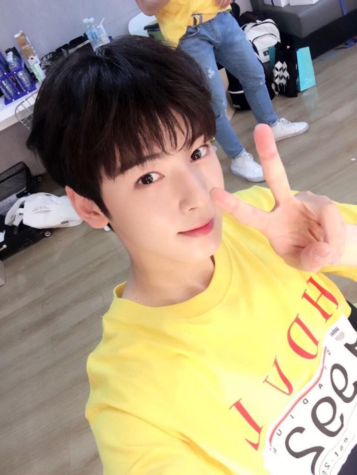 董思成有回中戏上课吗?董思成家境有多豪 董思成有回中戏上课吗?董思成家境有多豪