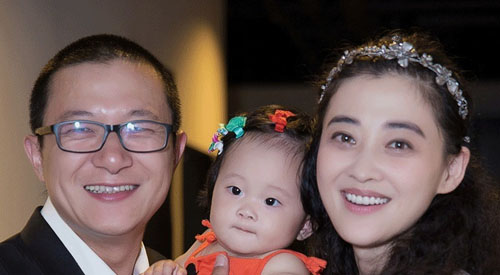  梅婷与前夫为什么离婚？梅婷现任老公70