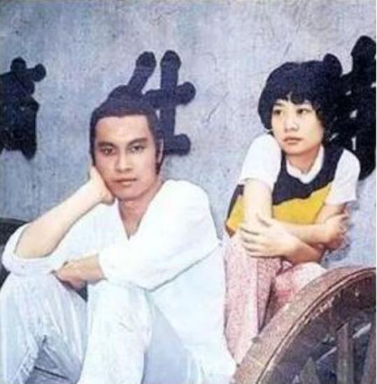 岳华郑佩佩为什么分手?岳华年轻时帅气照片 岳华郑佩佩为什么分手?岳华年轻时帅气照片