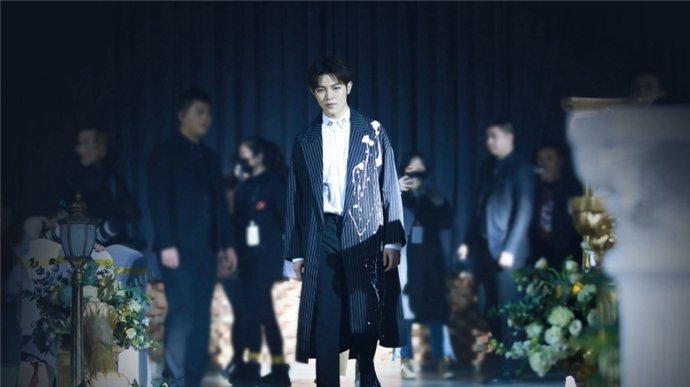 韩沐伯是谁个人资料原名曝光(韩沐伯真实身高是多少)