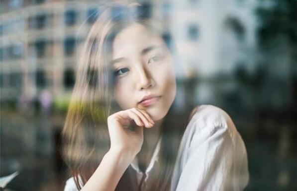 于莎莎张纯烨撞脸对比照(张纯烨 于莎莎 撞脸) 于莎莎张纯烨撞脸对比照(张纯烨 于莎莎 撞脸)