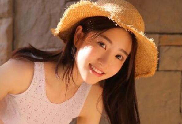 于莎莎张纯烨撞脸对比照(张纯烨 于莎莎 撞脸) 于莎莎张纯烨撞脸对比照(张纯烨 于莎莎 撞脸)