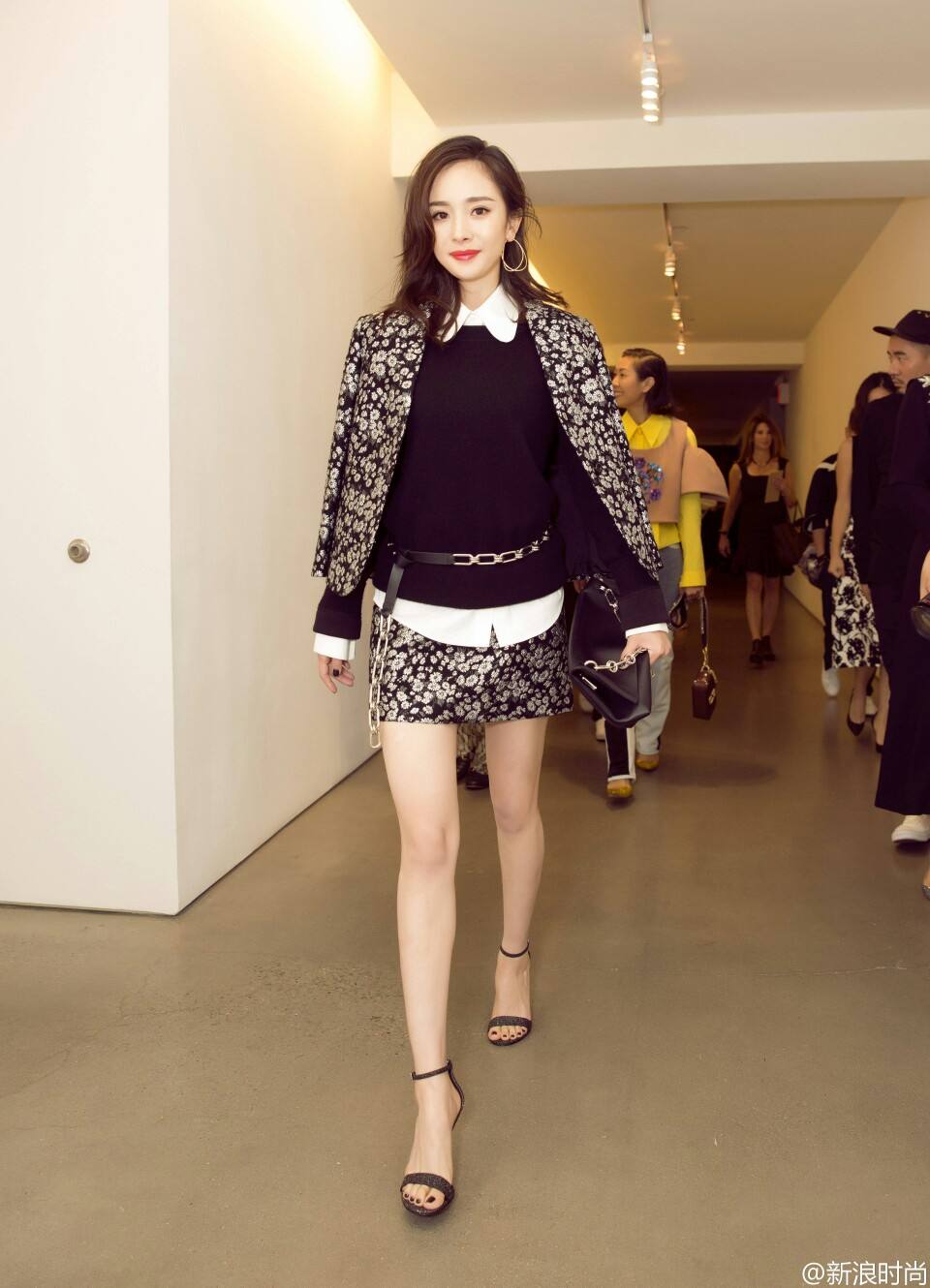 揭秘杨幂为什么这么红(杨幂为什么这么火)