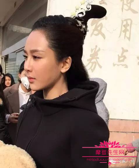 为什么说杨紫的腿毁了她的脸？杨紫到底有没(杨紫是长脸吗)