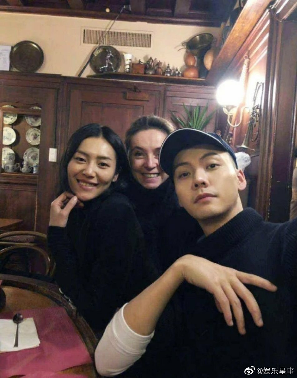 陈伟霆和刘雯是什么关系(陈伟霆刘雯何穗)