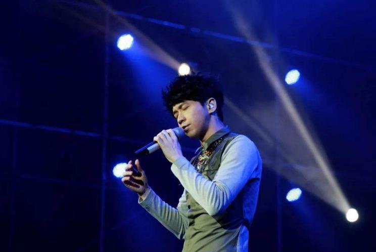 传言光良是同志gay真的假的