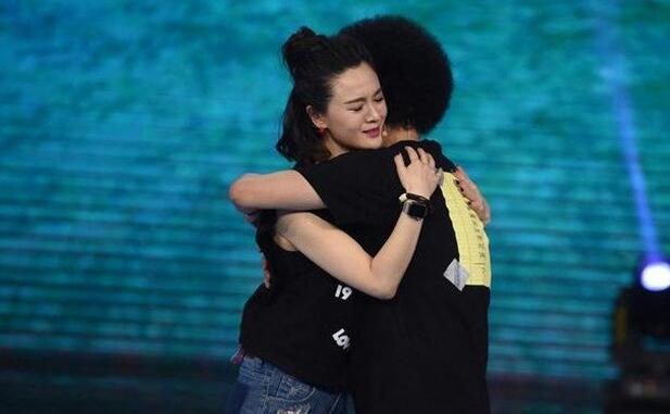 张晓龙陈思斯结婚照P的吗(张晓龙和陈思斯什么时候结的婚)