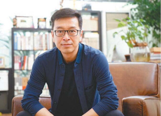 侯鸿亮为什么要捧王凯俩人什么关系 侯鸿亮为什么要捧王凯俩人什么关系