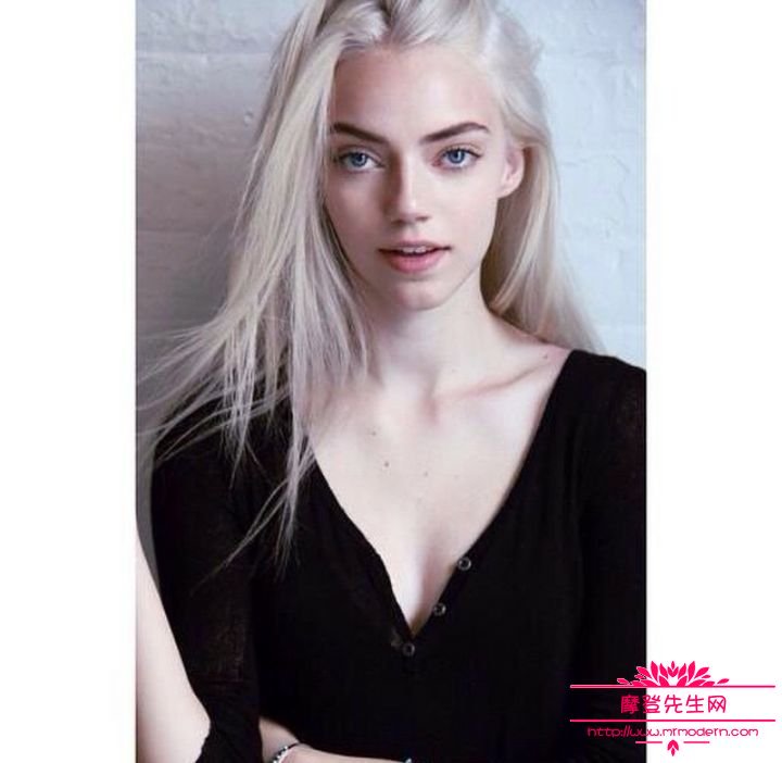 鹿晗冒险时间MV女主角美丽私照(吴倩鹿晗的mv)