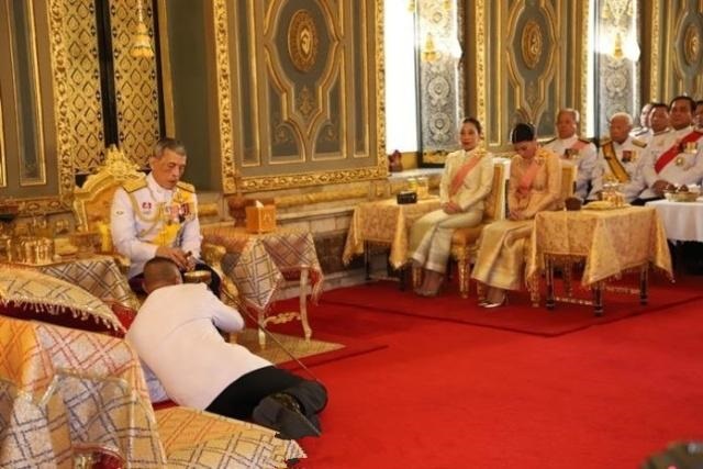 黄书豪出家原因曝光(黄文豪现在结婚了吗) 黄书豪出家原因曝光(黄文豪现在结婚了吗)