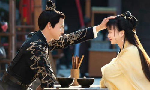 郑业成安悦溪在一起了?郑业成双眼皮是割的 郑业成安悦溪在一起了?郑业成双眼皮是割的