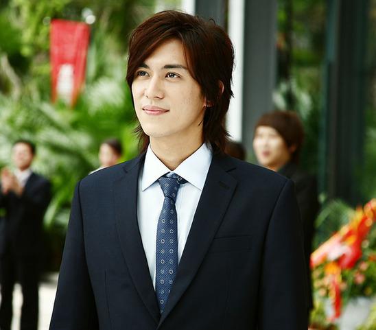 陈楚河在台湾黑帮的地位如何？陈楚河和阿信(台湾陈楚河个人资料)