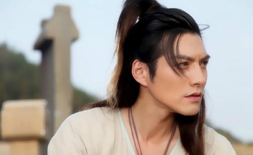 杜若溪整容前后对比照(杜若溪长得好看吗)