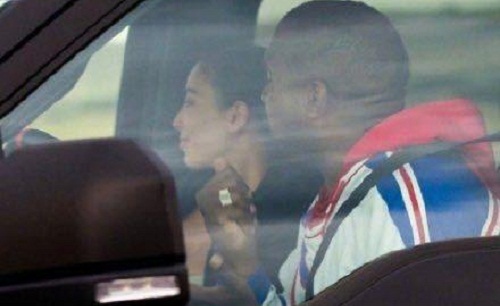 侃爷卡戴珊车中争执却遭网友调侃