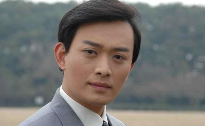 三次拒绝琼瑶片约的黄海冰可惜了(黄海冰怎么不拍戏了)