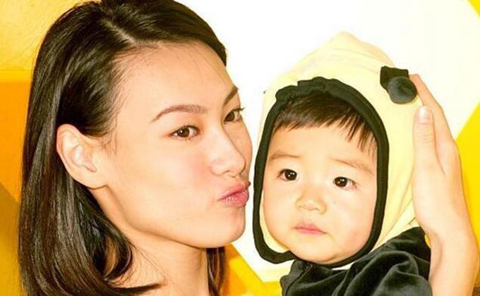 梁洛施分手费拿5亿微博晒儿子(梁洛施为什么分手了) 梁洛施分手费拿5亿微博晒儿子(梁洛施为什么分手了)