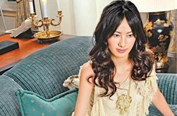 梁洛施分手费拿5亿微博晒儿子(梁洛施为什么分手了)