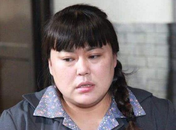 李菁菁宣布退出娱乐圈是被副导演封杀吗(李菁菁为什么被500导演封)