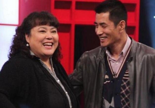 李菁菁宣布退出娱乐圈是被副导演封杀吗(李菁菁为什么被500导演封)