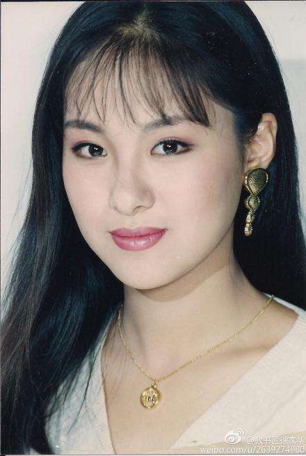 沈傲君和左小青对比照片(沈傲君 左蓝照片) 沈傲君和左小青对比照片(沈傲君 左蓝照片)