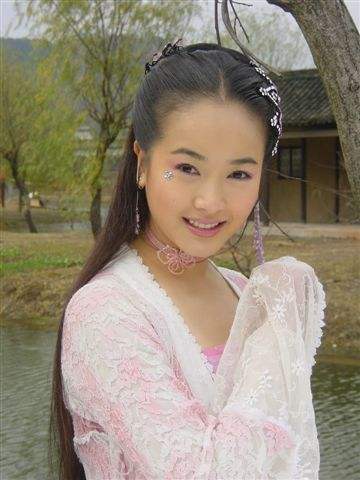 沈傲君和左小青对比照片(沈傲君 左蓝照片) 沈傲君和左小青对比照片(沈傲君 左蓝照片)