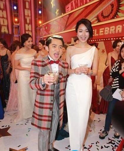 李亚男和王祖蓝是怎么认识的站<meta 