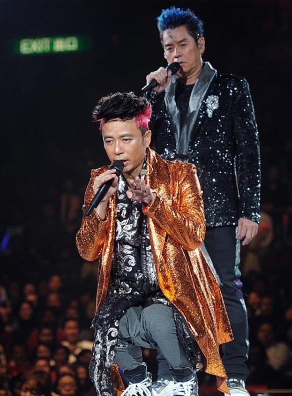 李克勤为什么叫白棱镜?李克勤和林子祥唱的(李克勤帮唱林子祥) 李克勤为什么叫白棱镜?李克勤和林子祥唱的(李克勤帮唱林子祥)