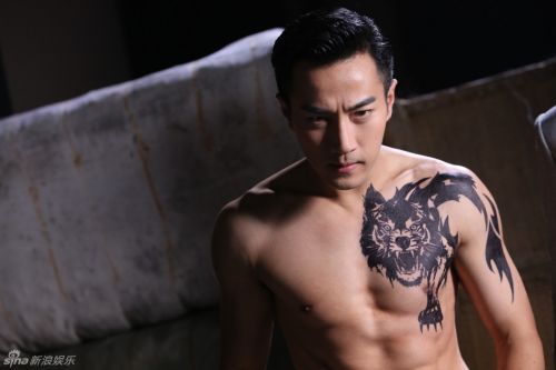 杨幂结婚不邀请何晟铭的原因(杨幂婚礼寒酸) 杨幂结婚不邀请何晟铭的原因(杨幂婚礼寒酸)