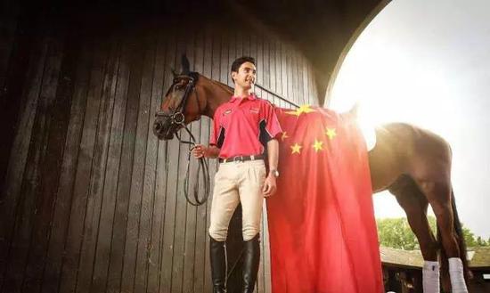 马术运动员华天家庭背景揭秘(马术运动员华天是混血儿吗) 马术运动员华天家庭背景揭秘(马术运动员华天是混血儿吗)
