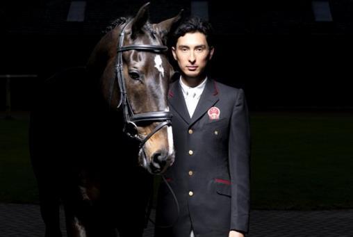 马术运动员华天家庭背景揭秘(马术运动员华天是混血儿吗)