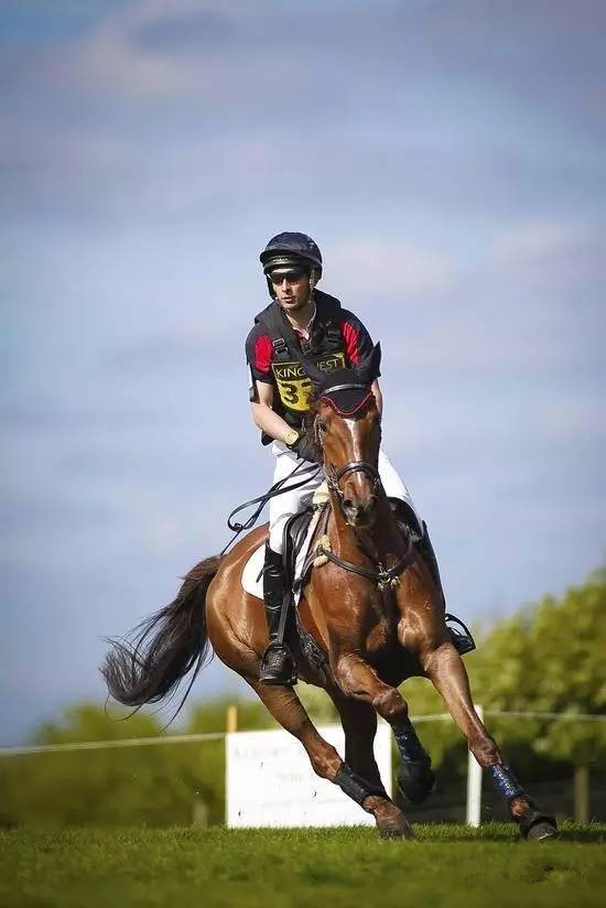 马术运动员华天家庭背景揭秘(马术运动员华天是混血儿吗) 马术运动员华天家庭背景揭秘(马术运动员华天是混血儿吗)