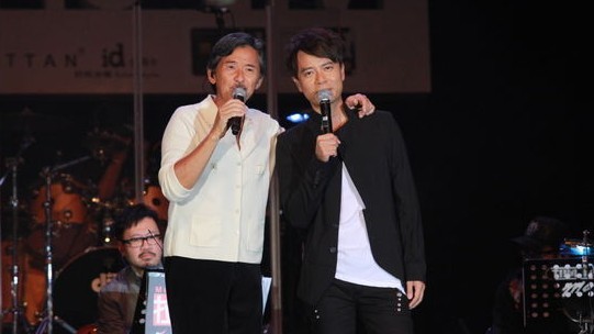 李克勤为什么叫白棱镜?李克勤和林子祥唱的(李克勤帮唱林子祥) 李克勤为什么叫白棱镜?李克勤和林子祥唱的(李克勤帮唱林子祥)