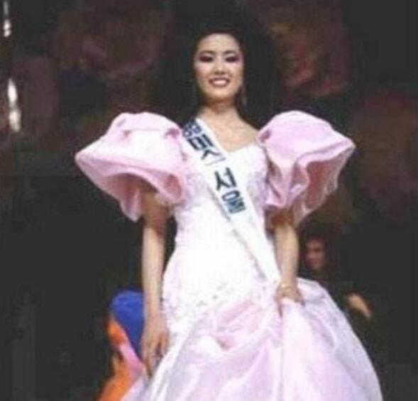 高贤贞是赵寅成的经纪人还是老板娘(高贤贞公司艺人)