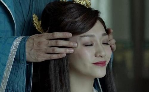 李小冉怀孕的照片曝光(李小冉的近照) 李小冉怀孕的照片曝光(李小冉的近照)