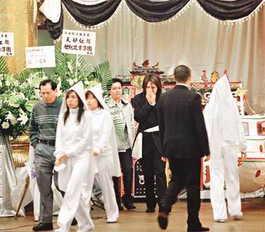 叶世荣年轻时候的照片(叶世荣年轻时好帅)