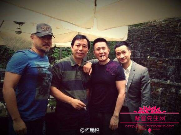 张志坚年轻时候的照片(张志坚和谁像)