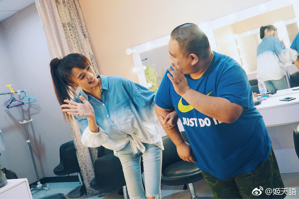 姬天语为什么现在姓姬？姬天语和搭档刘喆是