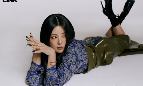 赵奕欢素颜真丑照片(赵奕欢身材照片)